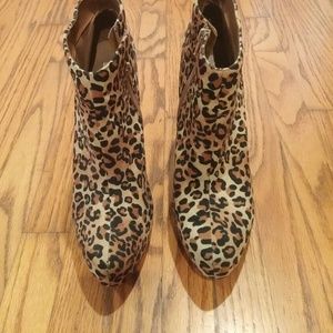qupid leopard booties